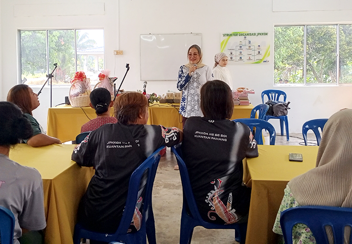 Dr Suffia Hany di dalam Program Ceria & Sihat bersama 30 Orang Asli